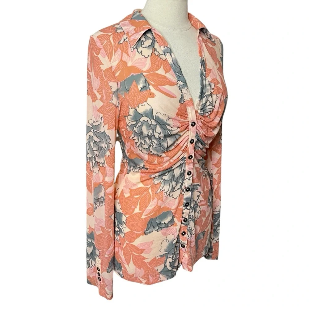 ❌SOLD❌FREE PEOPLE Lucky Shirt Ruched Floral Button Front, Large - Picture 6 of 14